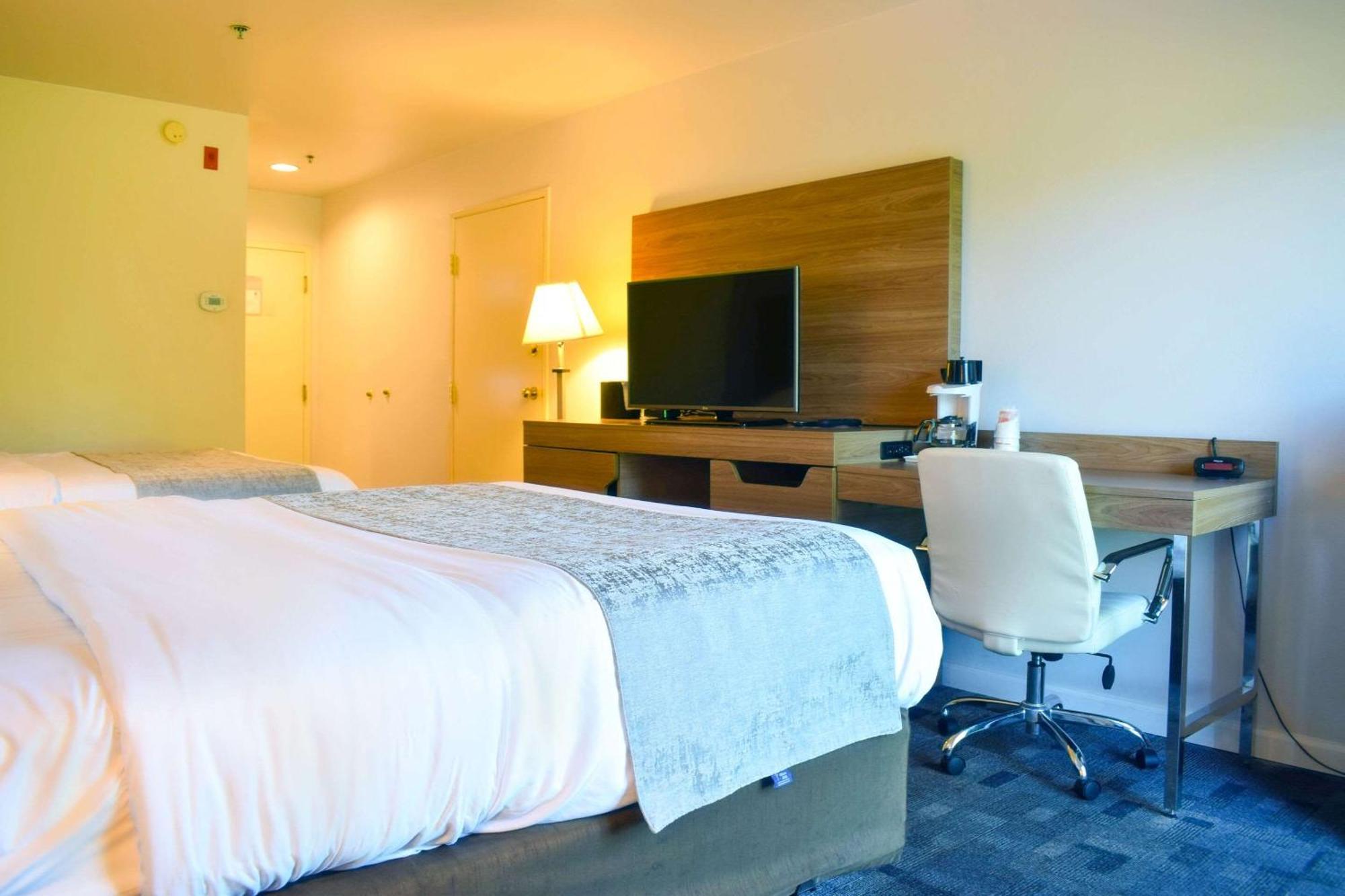 Comfort Inn Белингам Екстериор снимка
